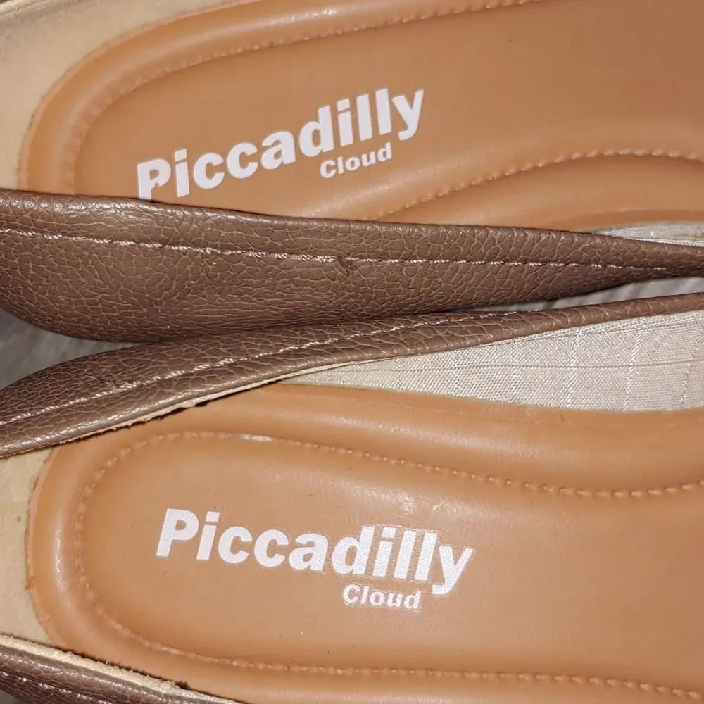 Piccadilly Cloud Tan  Brasil heel pumps Sz 6 NWOT